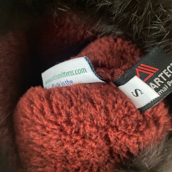 Astis Beaded Gauntlet Gloves - Picture 2 of 7